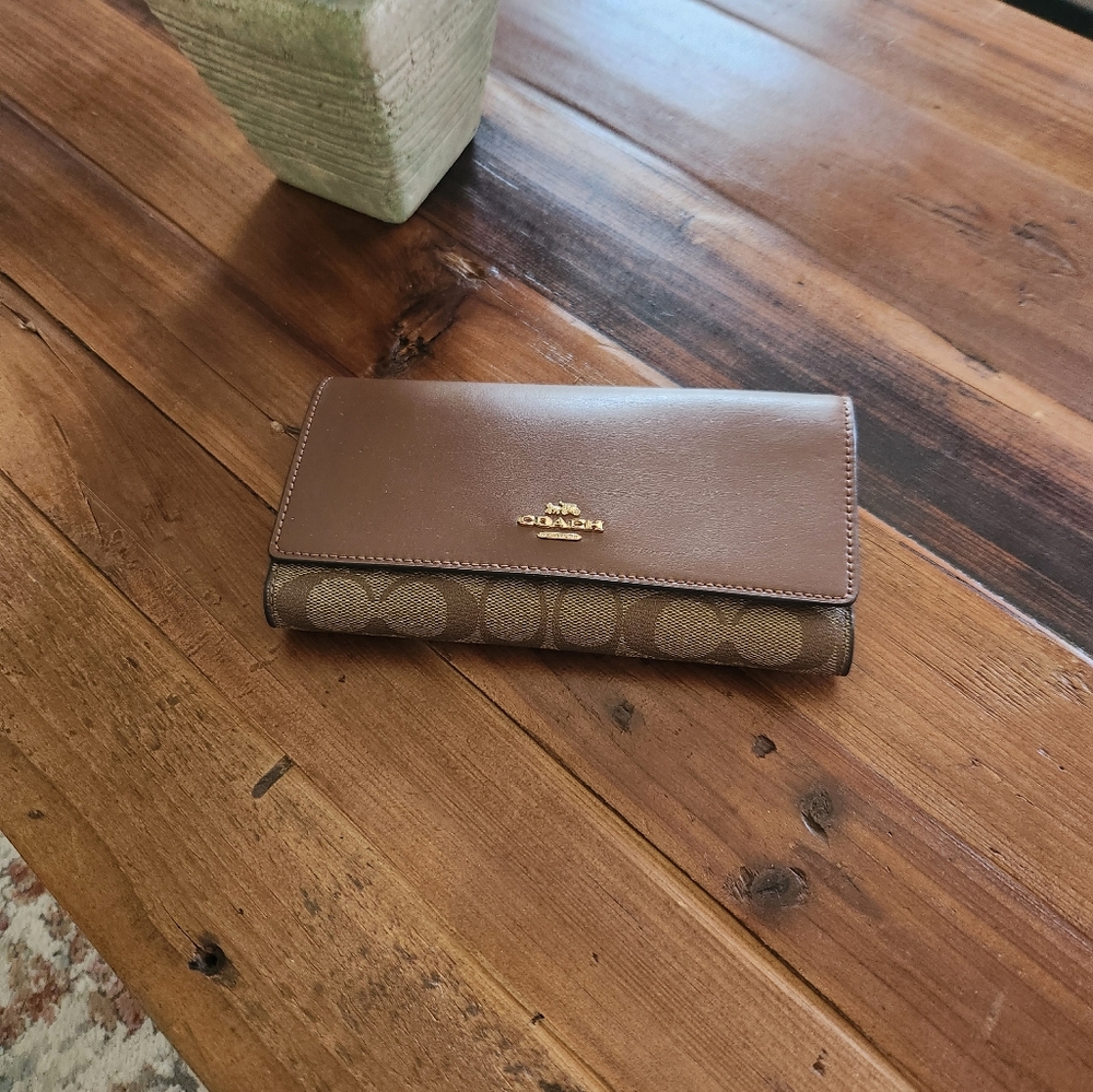 Coach Brown Key & Card Holder with Signature Design